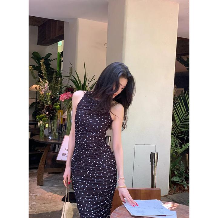 夏季新款法式名媛修身黑色波点圆领中长裙独特气质收腰包臀连衣裙