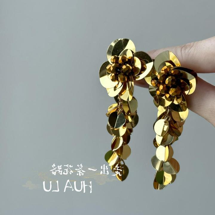 铜合金锆石耳饰 金色光芒~高级感金色花朵夸张时髦亮片长款耳环韩