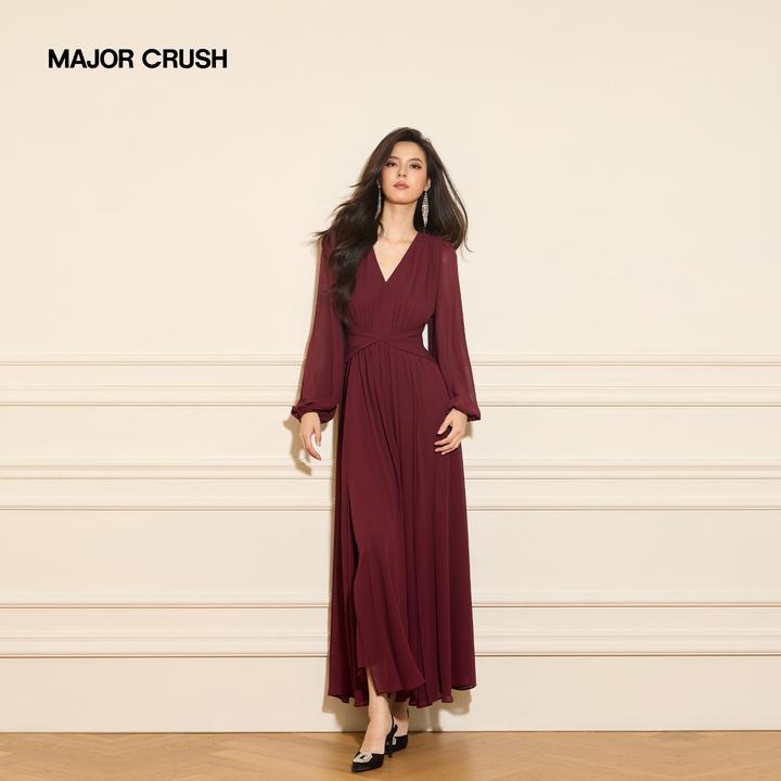 MAJOR CRUSH秋季复古红朗姆酒V领连衣裙高级感优雅流光风长裙7442