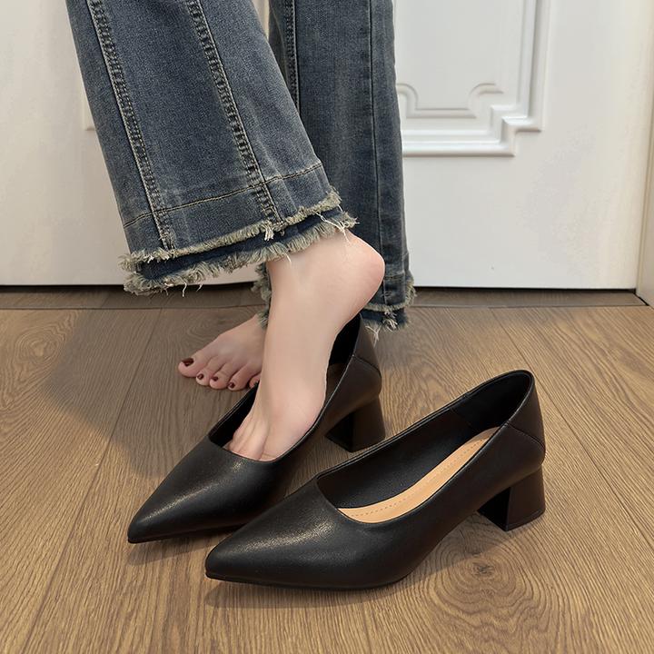 高级感真皮尖头新款工作鞋软羊皮高跟鞋职业黑色女鞋浅口软皮单鞋