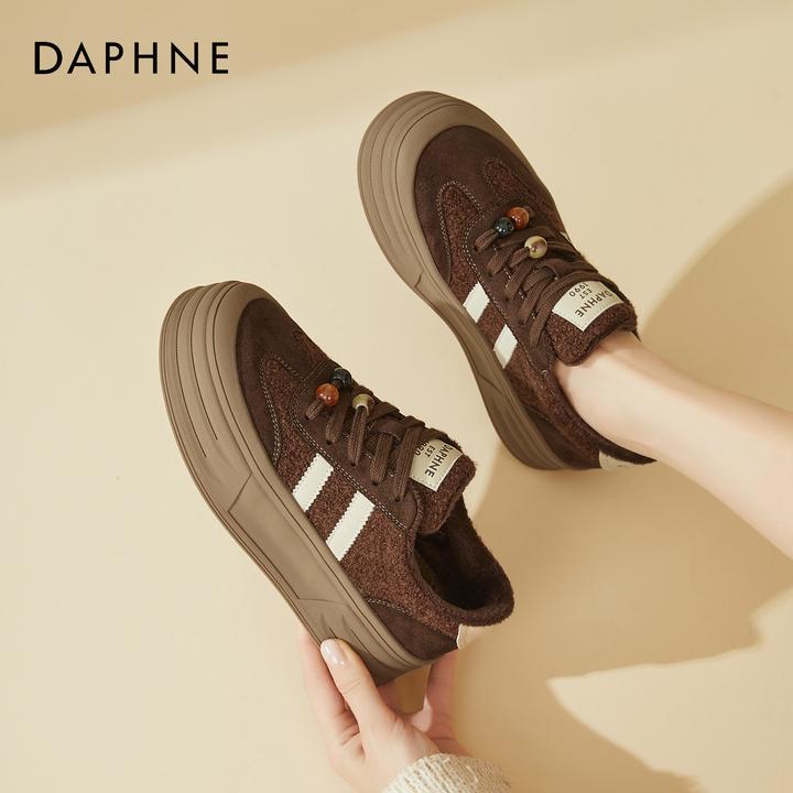 达芙妮加绒厚底板鞋女2025秋冬爆款保暖增高德训鞋复古百搭运动鞋
