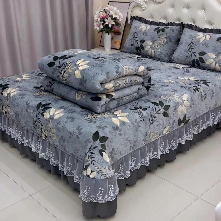 加绒加厚牛奶绒床盖四件套秋冬保暖防滑床盖三件套