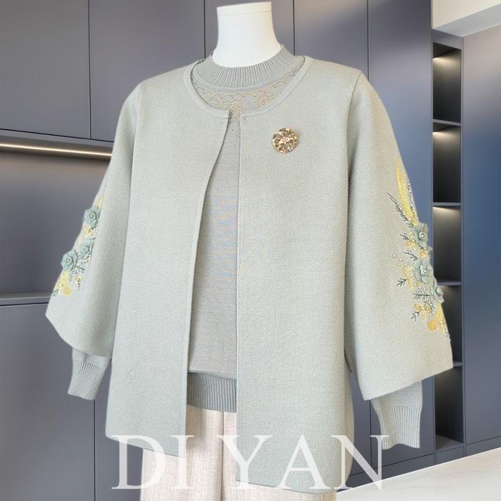 2025新款国风妈妈秋装外套针织两件套上衣服中老年女毛衣刺绣开衫