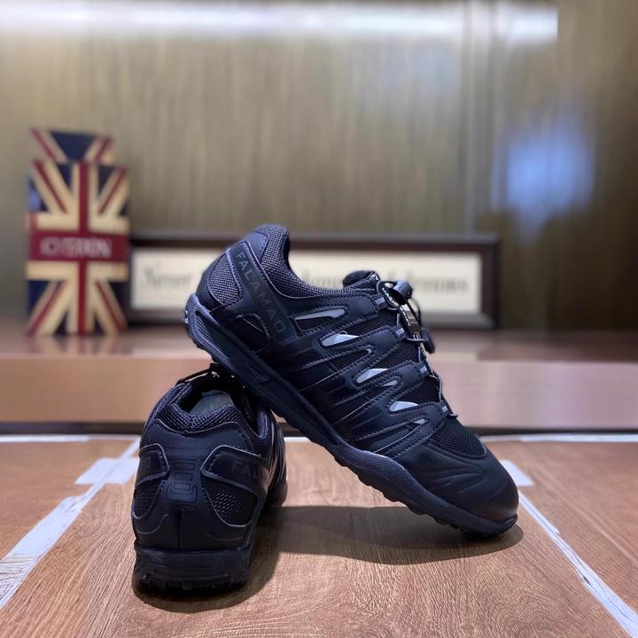 法莎尼亚黑色运动休闲鞋低帮轻便透气男鞋时尚潮流百搭秋冬运动鞋