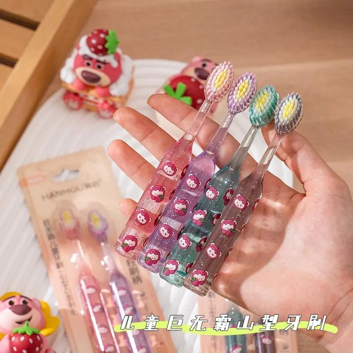 草莓熊水晶罗马柱山型凸面软毛牙刷3-12岁儿童家用护龈