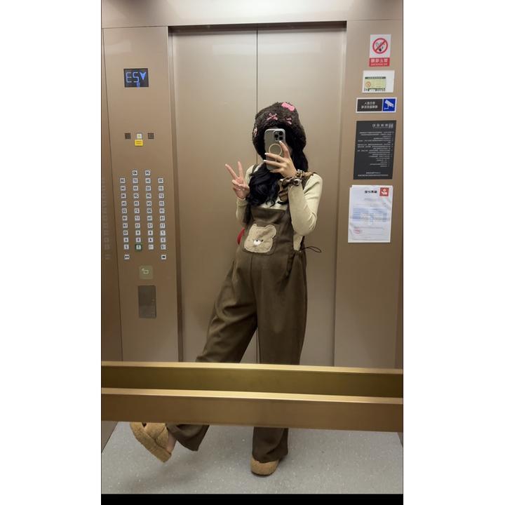 时尚孕妇背带裤秋冬新款小熊美拉德新款减龄背带裤+打底衫两件套