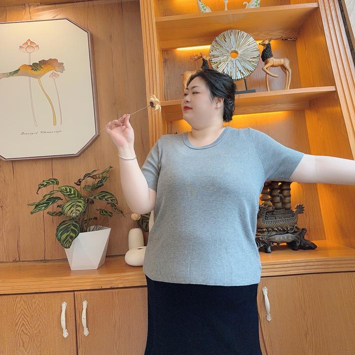 别格秀大码针织衫圆领简约纱感短袖百搭显瘦新款纯色微胖上衣