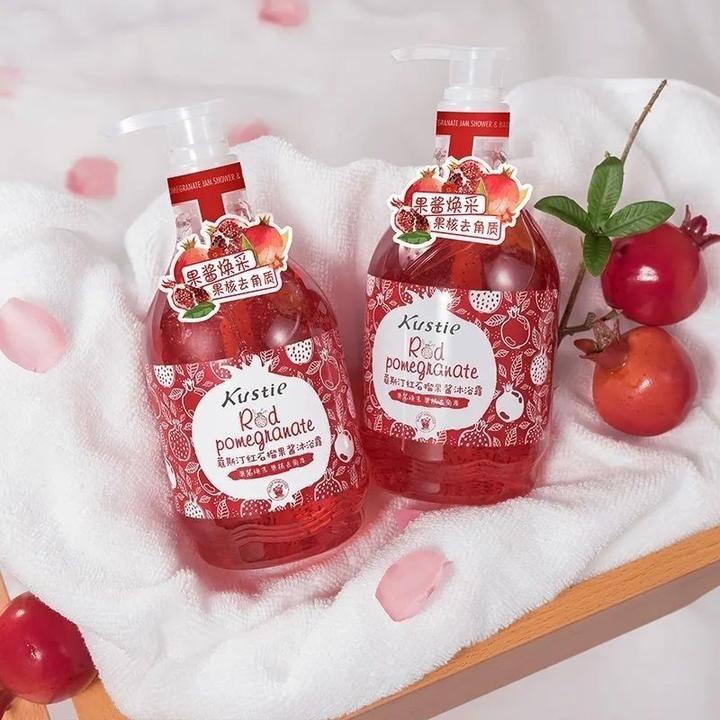 蔻斯汀红石榴果酱沐浴露持久留香温和去角质磨砂大瓶男女学生沐浴