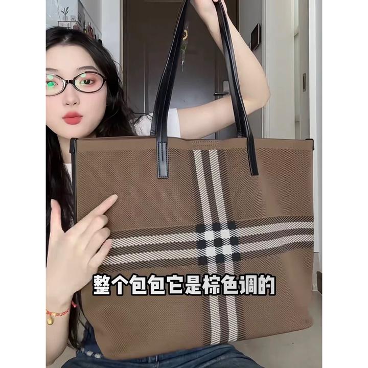 小众复古高级感格纹托特包2025新款大容量百搭通勤手提单肩腋下包