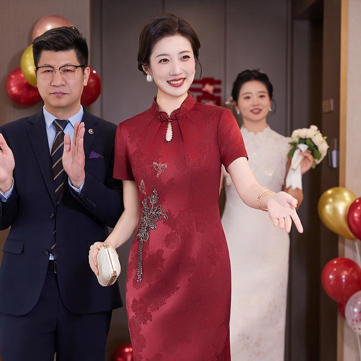 蕾蒂若新中式高端妈妈婚宴礼服装轻奢高级感洋气夏季中年旗袍1355