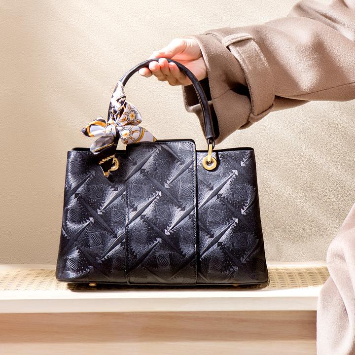 母亲节礼物手提包包2025春季新款女包生日中年女实用高级感妈妈包