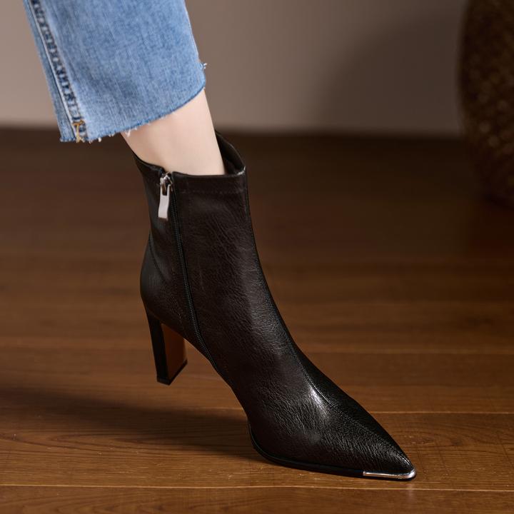 2025秋冬新款高跟时装靴欧美风尖头女气质粗跟黑色短靴百搭瘦瘦靴