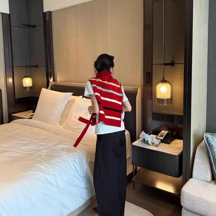 复古小众气质条纹针织马甲女无袖叠穿百搭显瘦红色坎肩背心上衣