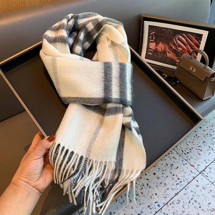 AMOS ROBIN纯羊毛围巾女经典黑白格子轻奢韩版百搭保暖长款围脖