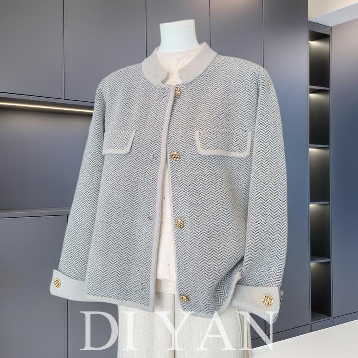 2025新款妈妈秋装小香风毛呢外套中老年女装春秋洋气针织开衫上衣