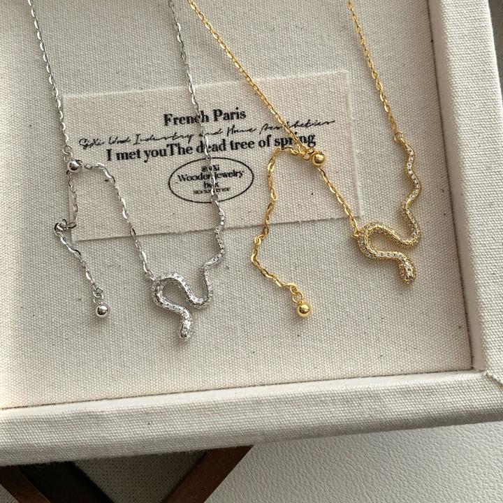 luluS925纯银新年款小蛇流苏项链女复古轻奢小众设计高级感爆款锁