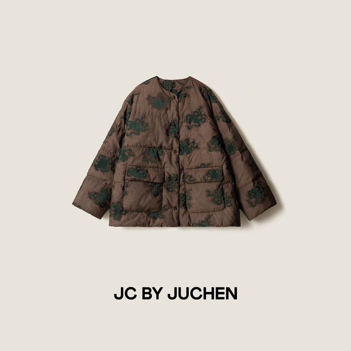 瑞兽卷云祥纹宋代织锦与明清三纹叠线刺绣鹅绒外套 FW114021-185