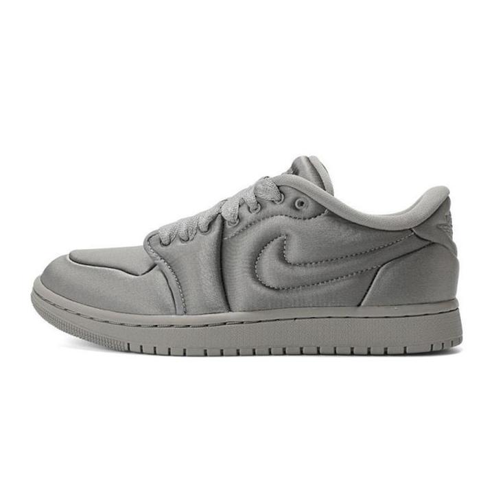 NIKE耐克女子WMNS AIR JORDAN 1 MM LOW篮球鞋HF3969-002