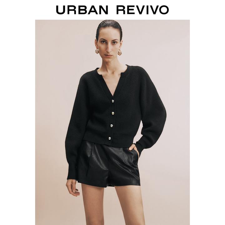 UR2025冬季新款女装简约休闲V领金属扣针织开衫UWG950188