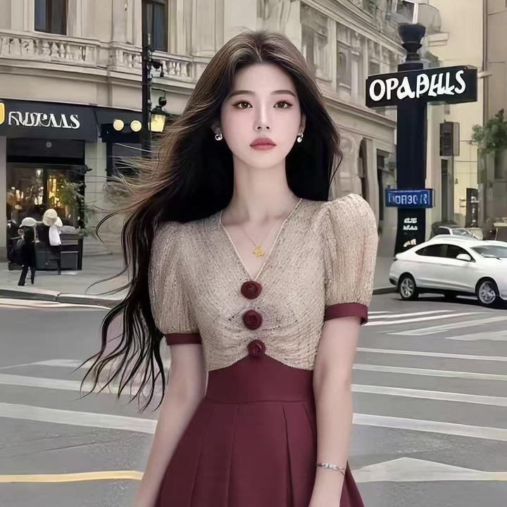 温柔甜美千金风V领设计感短袖连衣裙女高级不规则时尚贵气穿搭