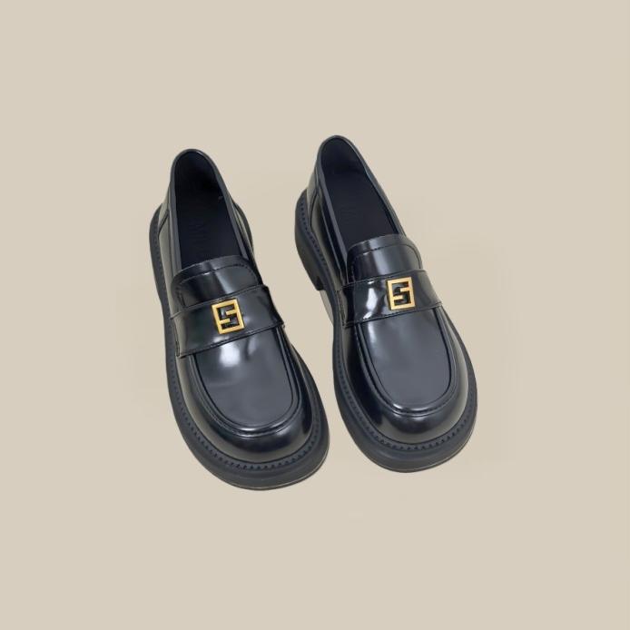 2025秋冬新款金属扣厚底乐福鞋女显脚小英伦风小皮鞋圆通粗跟单鞋