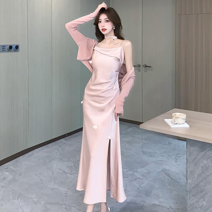 轻奢潮牌款2025夏季醋酸缎面高级设计感立体蝴蝶花斜裁吊带连衣裙