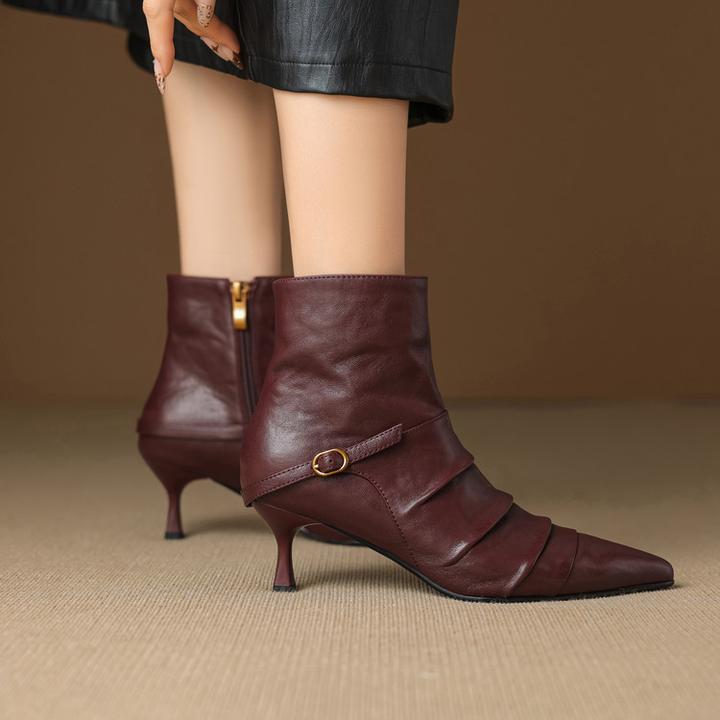 时髦尖头细跟女靴子2025秋冬新款真皮小短靴时装靴中跟职业鞋
