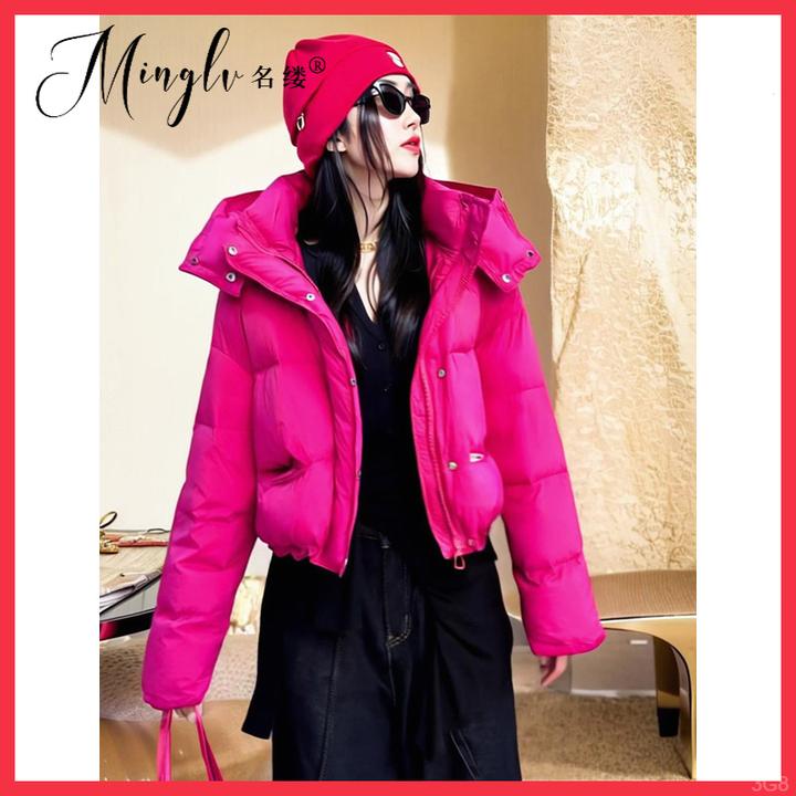保暖连帽玫红色甜酷短款高级感外套设计感冬季时尚气质面包羽绒服