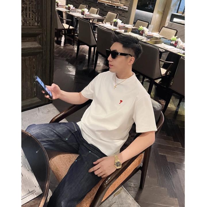 2025春夏新款男士百搭简约小标刺绣时尚夏季休闲半袖潮流圆领T恤