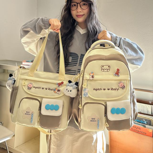 可爱书包女生初中生大容量高中生高颜值背包小学生五六年级双肩包