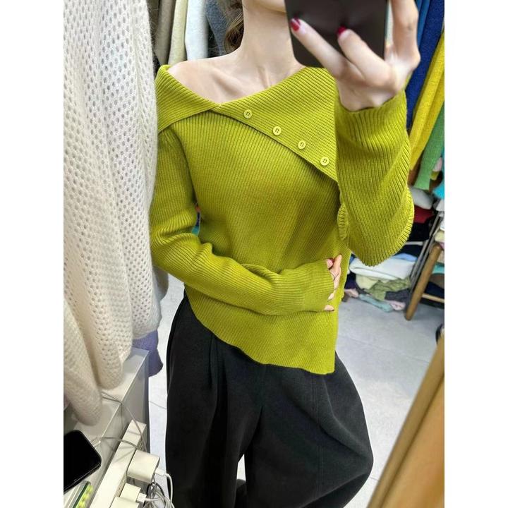 2025年秋季独特超好看大翻领高级感显瘦长袖针织衫女休闲百搭上衣
