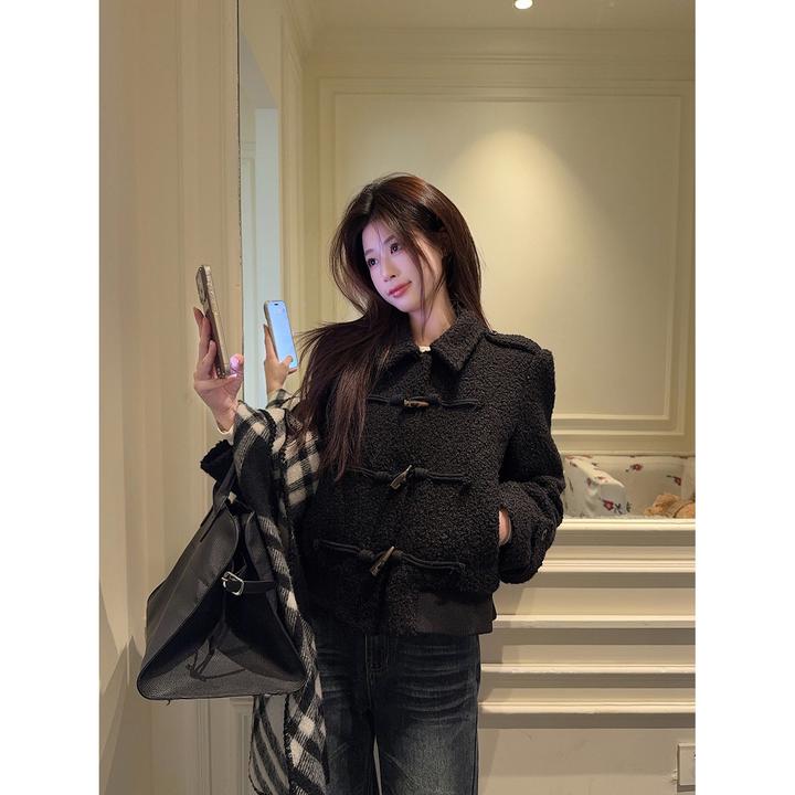 溪溪靓衫~宅女同款 韩系小香风夹棉翻领短款牛角扣圈圈毛呢外套