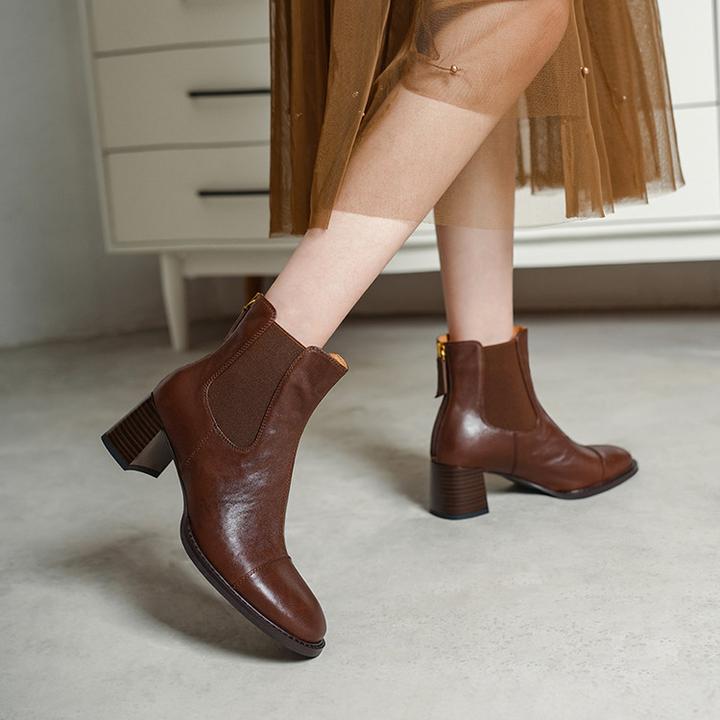 复古真皮切尔西靴女气质百搭粗跟短靴秋冬新款加绒方头百搭时装靴
