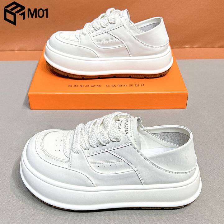 M01小白鞋女2025新款爆款圆头面包鞋高级感软皮厚底软底两穿板鞋