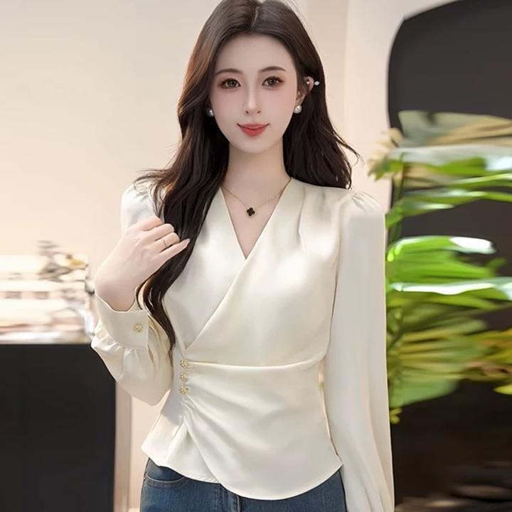设计感缎面长袖打底衬衫女2025春季新款百搭时尚套头v领上衣