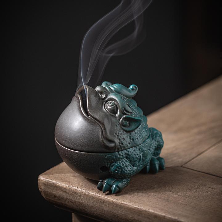 创意三足金蟾盘香炉家用室内陶瓷檀沉艾草香薰炉禅意茶道熏香摆件