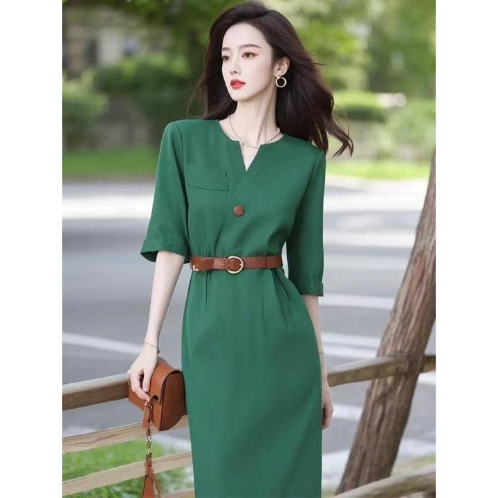 SS100出席重要场合气质女神范轻奢高级感上流社会绿色收腰连衣裙