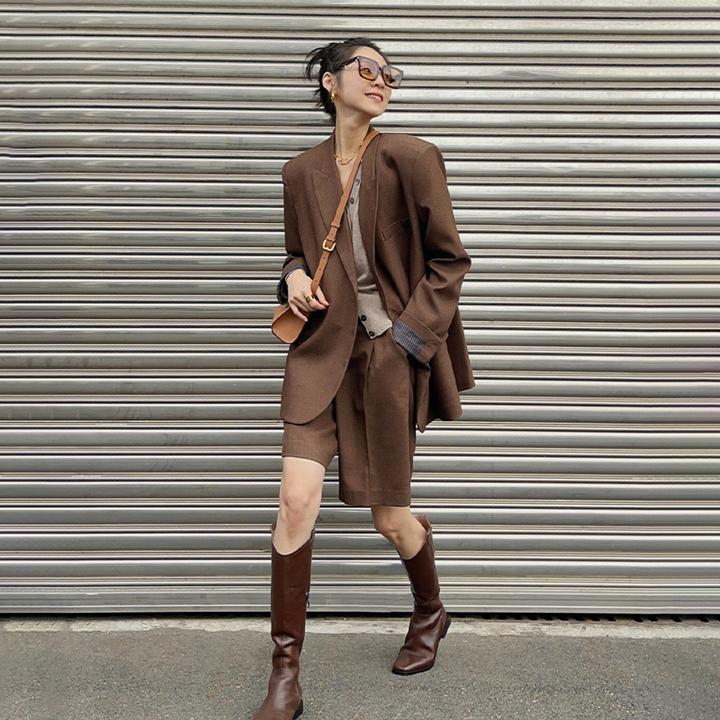 小香风炸街西装套装职业通勤盐系穿搭高级感西服短裤咖色女装