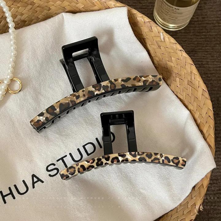 高级感气质豹纹头发夹子后脑勺盘发抓夹鲨鱼夹发卡2025新款头饰女