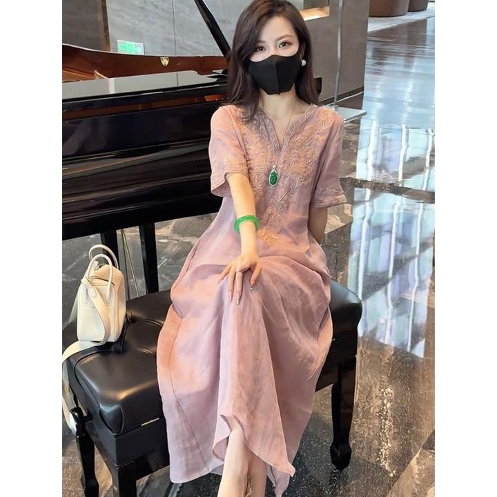 【店铺热销】新中式国风重工刺绣V领连衣裙女2025夏季新款宽松显瘦