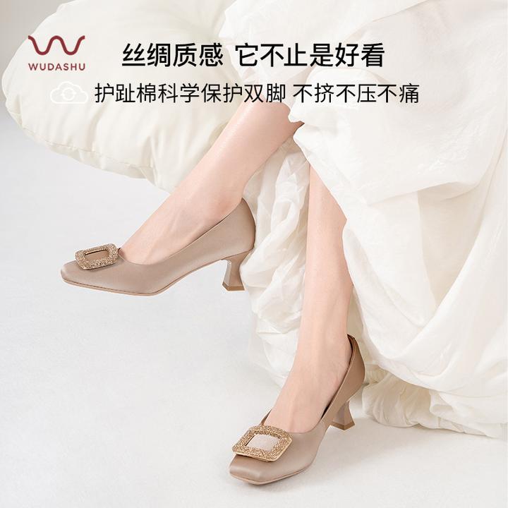 吴大叔护趾棉法式水钻方扣气质名媛风中跟绝美大码粗跟高跟鞋D016
