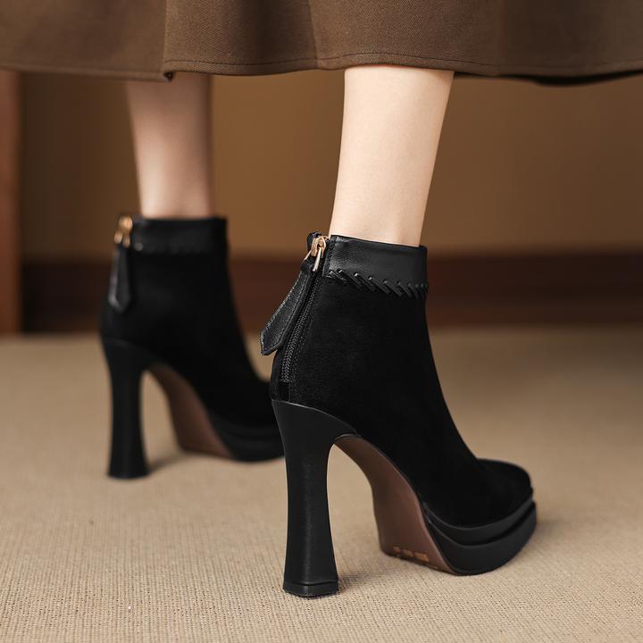 修悦~11.5cm小众设计超高跟时装靴性感尖头短靴后拉链短筒加绒靴