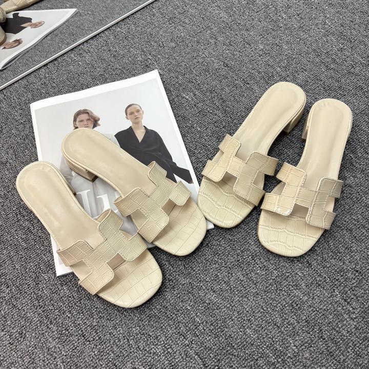【三公分】粗跟2025新款网红时尚百搭夏季外穿平底韩版女士女鞋