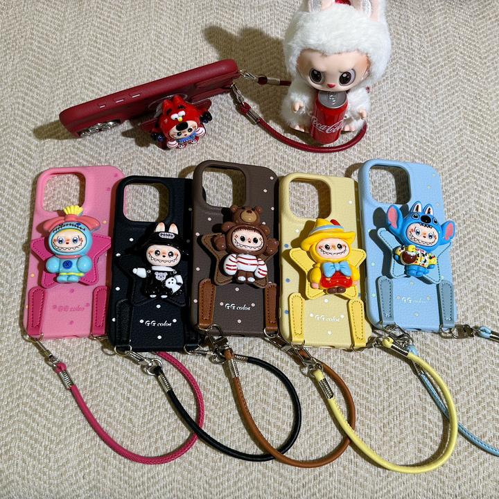 立体卡通公仔适用苹果16promax手机壳华为荣耀OPPO带斜挎挂绳
