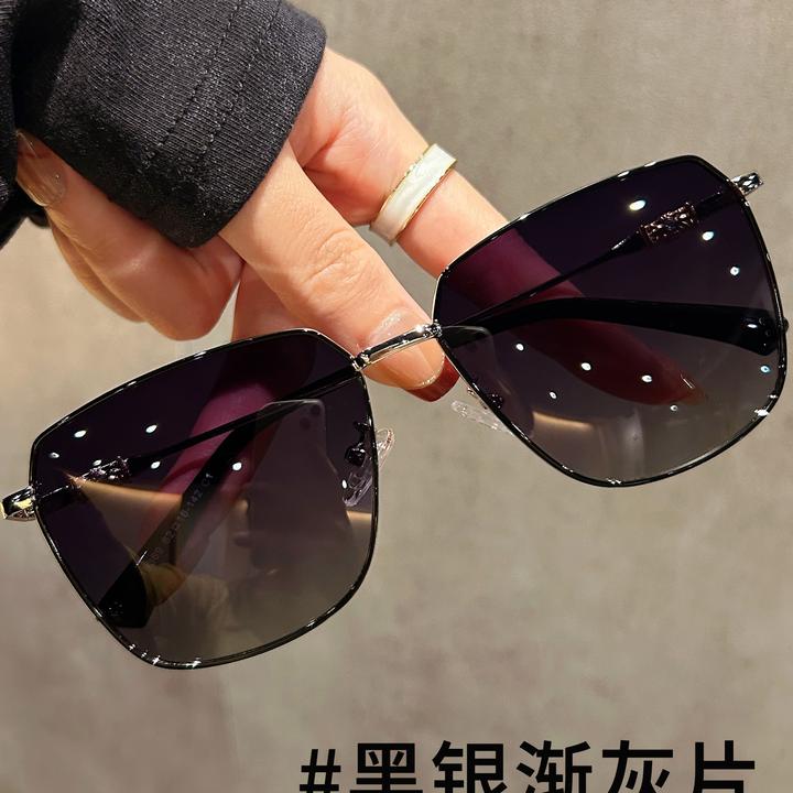 高级感偏光太阳镜男士新款适合大脸可配有度数开车驾驶墨镜超轻女