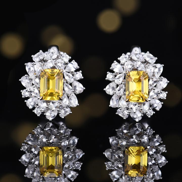 端庄优雅， 主石2.07克拉，斯里兰卡天然黄蓝宝耳钉，18K金镶嵌钻石