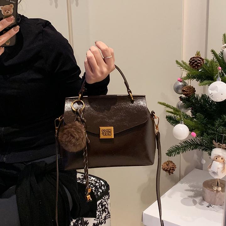 韩国ins潮流少女手提公文包2024冬季新款小众轻奢时尚通勤单肩包