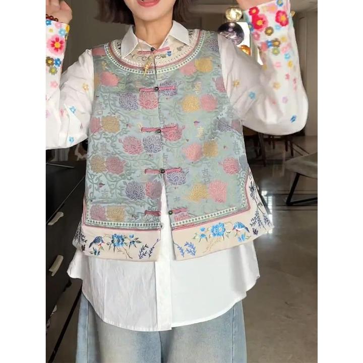 新中式国风清冷松弛感穿搭白色衬衫印花马甲叠穿套装2025春季女装