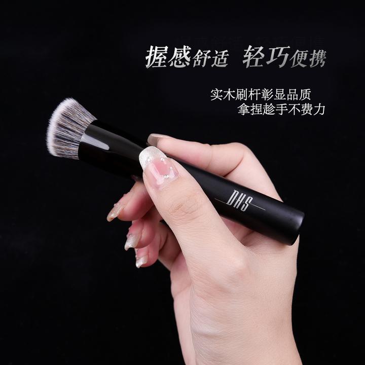 雕画师圆头斜面无痕磨皮聚焦粉底刷不吃粉化妆师专用便携轻薄哑光
