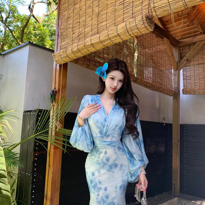 蓝色扎染连衣裙女夏季薄款长袖v领裙子收腰修身包臀鱼尾长裙